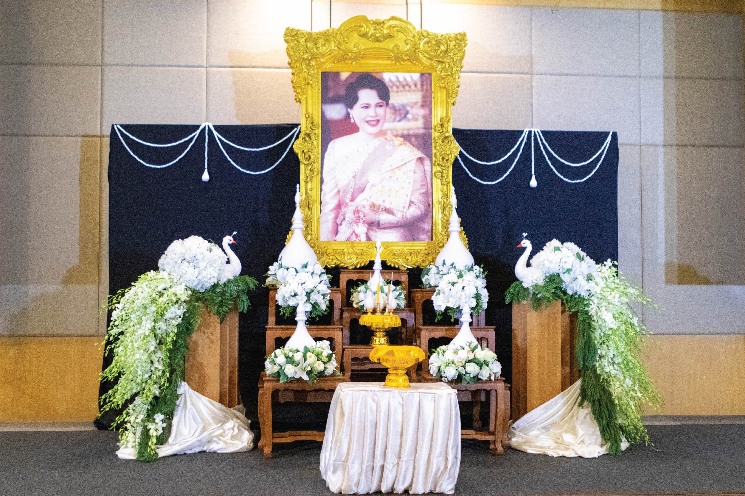 ถวายราชสักการะและน้อมรำลึกในพระมหากรุณาธิคุณ